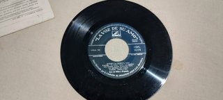 2 Vinilos Serrat y cuentos
