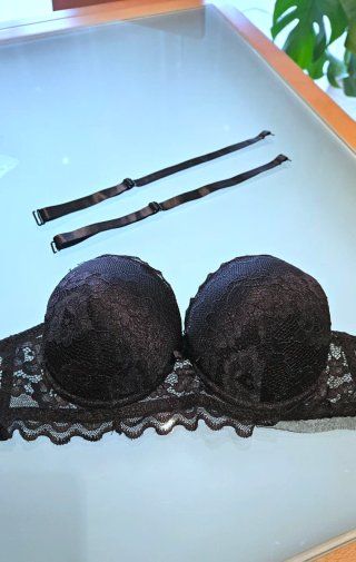 Sujetador encaje push up negro
