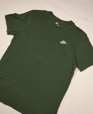 Camiseta Nike Verde Militar Hombre Talla M