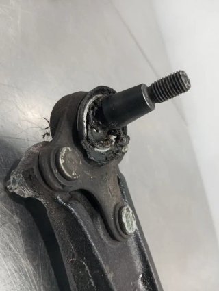 Brazo suspension inferior delantero izquierdo