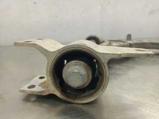 Brazo suspension inferior delantero derecho