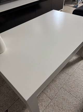 Mesa de centro de madera blanca