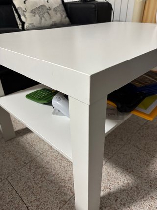 Mesa de centro de madera blanca