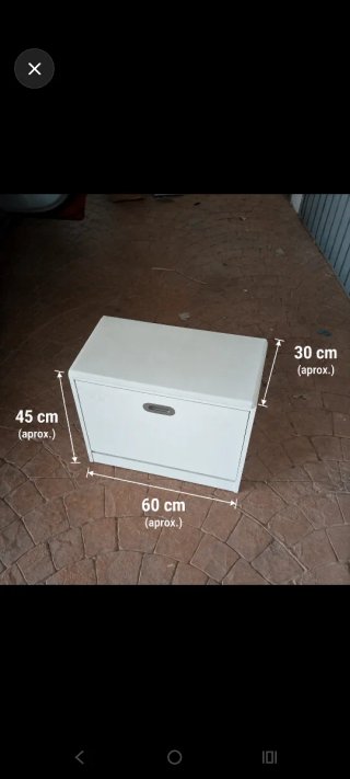 Zapatero con asiento
