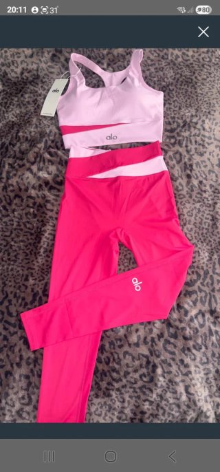 Conjunto deportivo Alo rosa
