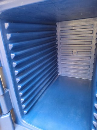 Contenedor isotérmico Vevor azul con ruedas, 90 l