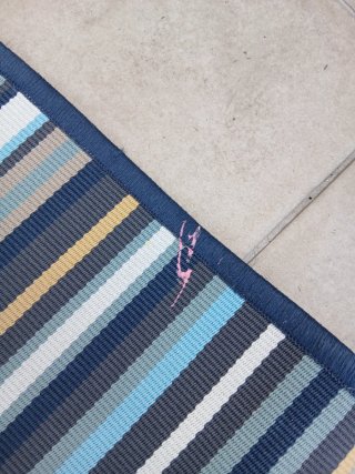Alfombra exterior rayas beige y azul