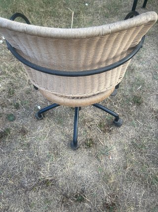 Silla de escritorio Ikea mimbre y metal