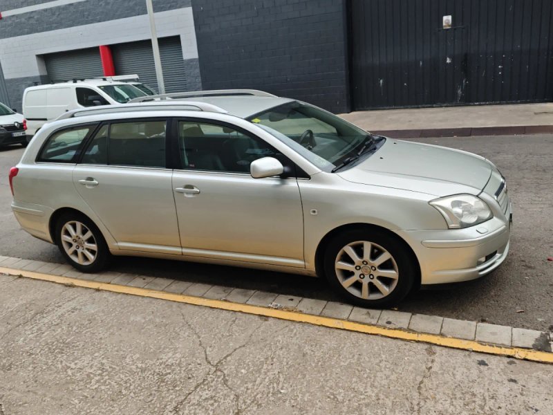 Toyota Avensis 2006 - foto 1