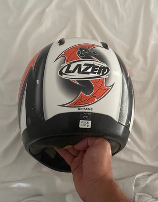 Casco de moto LAZER blanco y naranja