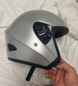 Casco de moto plateado CAN