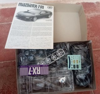 Maqueta Tamiya Mazda RX-7 R1 1/24