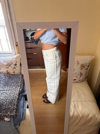 Pantalón blanco Bershka con ojales