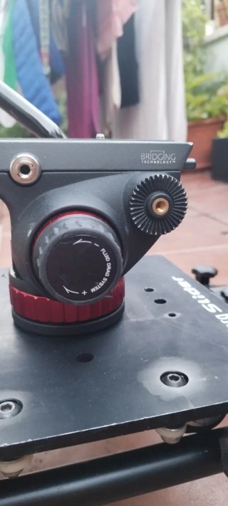 Trípode Manfrotto Profesional