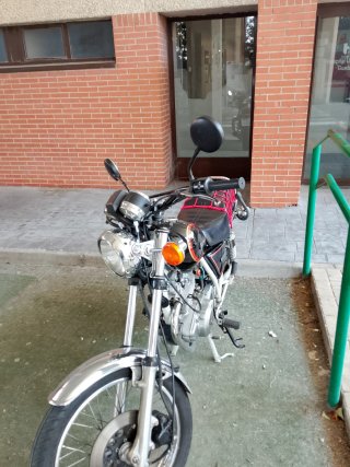 Suzuki GN250 - Excelente estado
