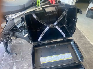 Maletas GIVI Trekker Monokey + Soportes