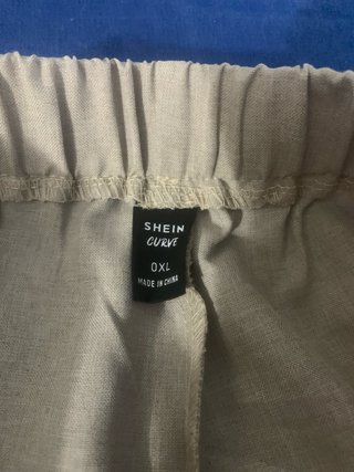 Pantalón corto beige