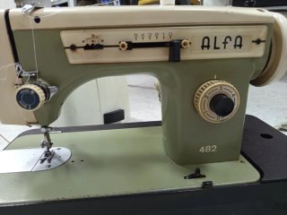 Máquina de coser Alfa 482