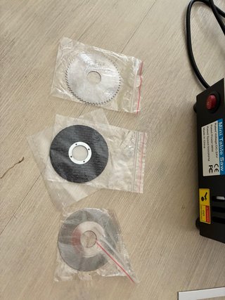 Mini sierra circular de mesa