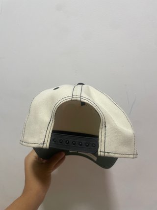 Gorra New Era Lakers Beige y Negra