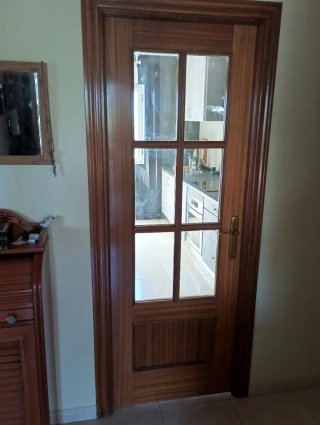Puertas de madera para vivienda