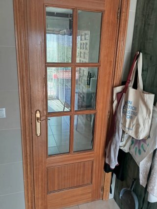 Puertas de madera para vivienda