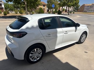 Peugeot 208 2022