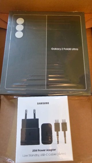 Samsung Galaxy Z Fold8 Ultra + Cargador