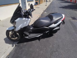 Yamaha X-MAX 125 Scooter
