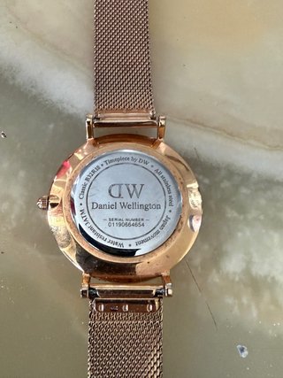 Reloj Daniel Wellington Dorado y Blanco