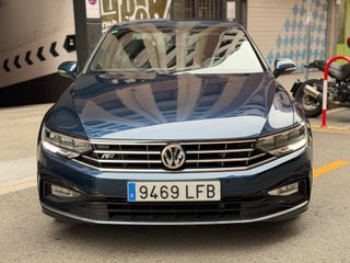 Volkswagen Passat 2.0 TDI R-Line año 2020