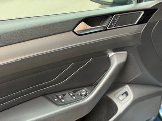 Volkswagen Passat 2.0 TDI R-Line año 2020