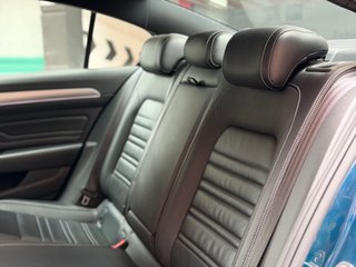 Volkswagen Passat 2.0 TDI R-Line año 2020