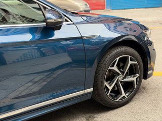 Volkswagen Passat 2.0 TDI R-Line año 2020