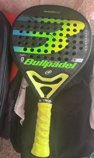 Pala pádel Bullpadel Hack 02 nueva 2 entrenamiento