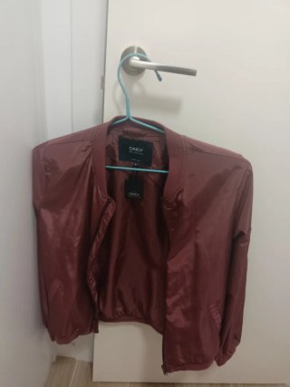 Cazadora bomber ONLY roja talla M