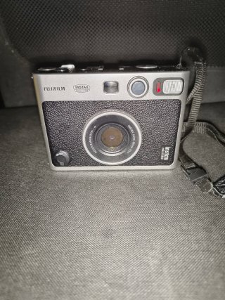 Fujifilm Instax Mini Evo + Cartucho Nuevo