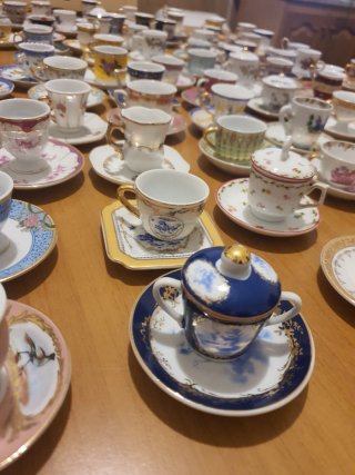 Collezione 80 tazzine porcellana Fabbri