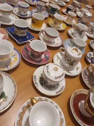 Collezione 80 tazzine porcellana Fabbri