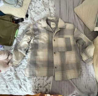 Cazadora Pull&Bear cuadros beige y gris