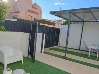 Vallado sobre muro y puertas modelo cliente.