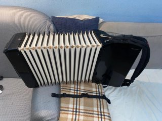 Acordeón Hohner Concerto II N 72 bajos