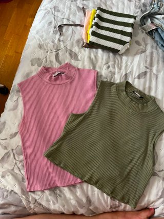 Conjunto 2 Tops sin mangas cuello alto