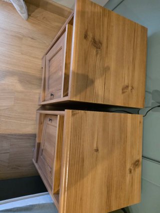 Mesitas de noche de madera Ikea