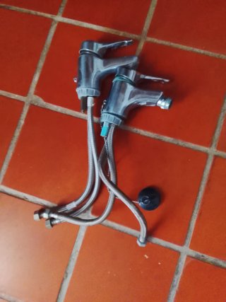 Grifos de cocina/baño metal y plástico