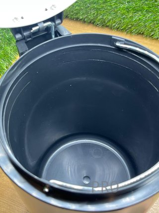 Cubo con Pedal para cosmética 3L Wenko