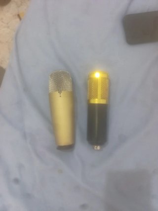 Micrófonos de Producción Behringer C-1 y otro