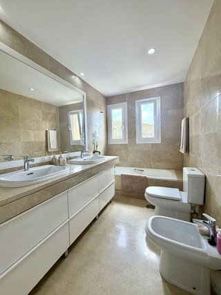 Piso en venta en Calaburra - Chaparral en Mijas