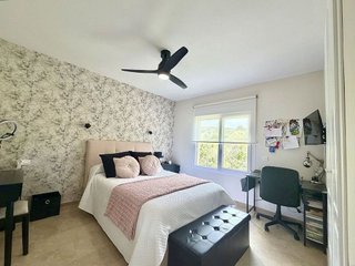 Piso en venta en Calaburra - Chaparral en Mijas