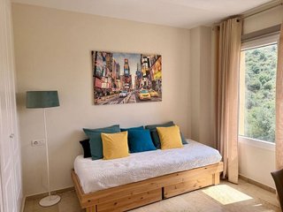 Piso en venta en Calaburra - Chaparral en Mijas
